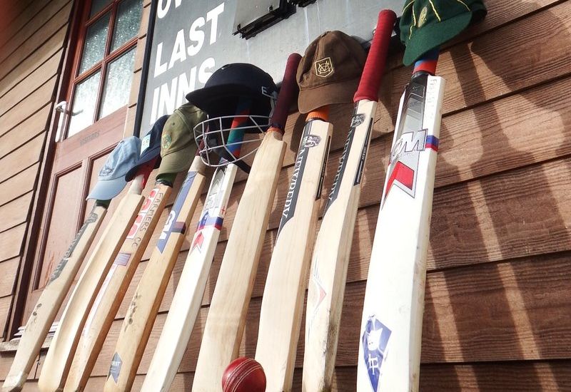 Bats out tributes to Aussie cricketer in Jersey