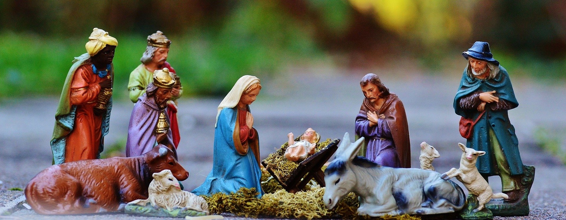 christmas-crib-figures-1060026_1920.jpg
