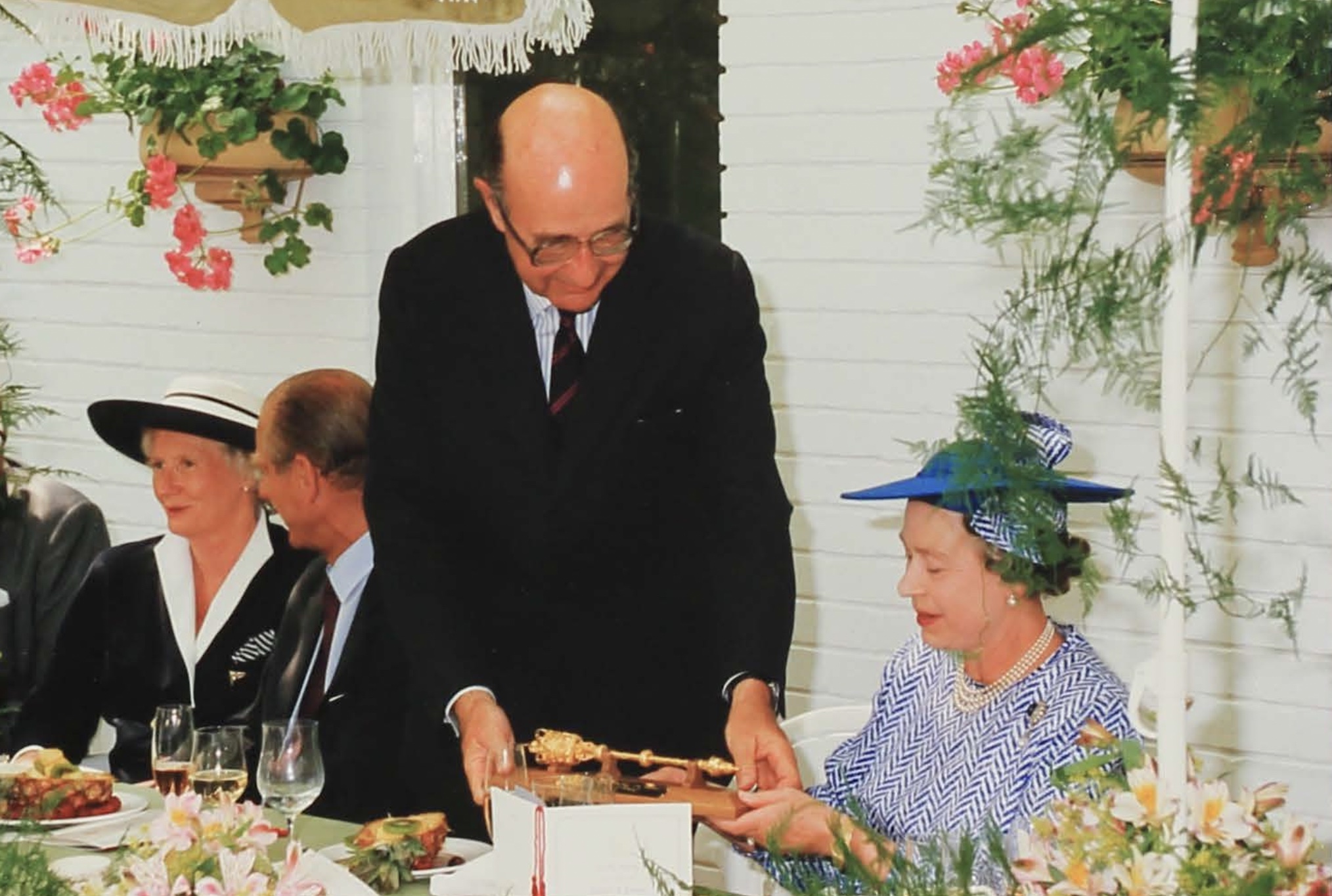 Queen presented with Royal Mace - 1989 - CREDIT: Jersey Heritage