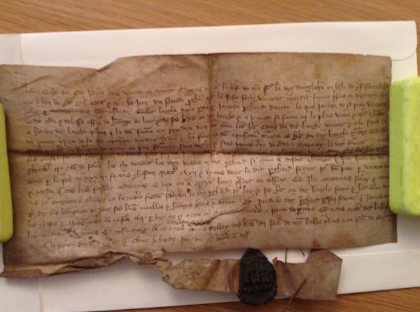 archive_contracts_from_1400s.jpg