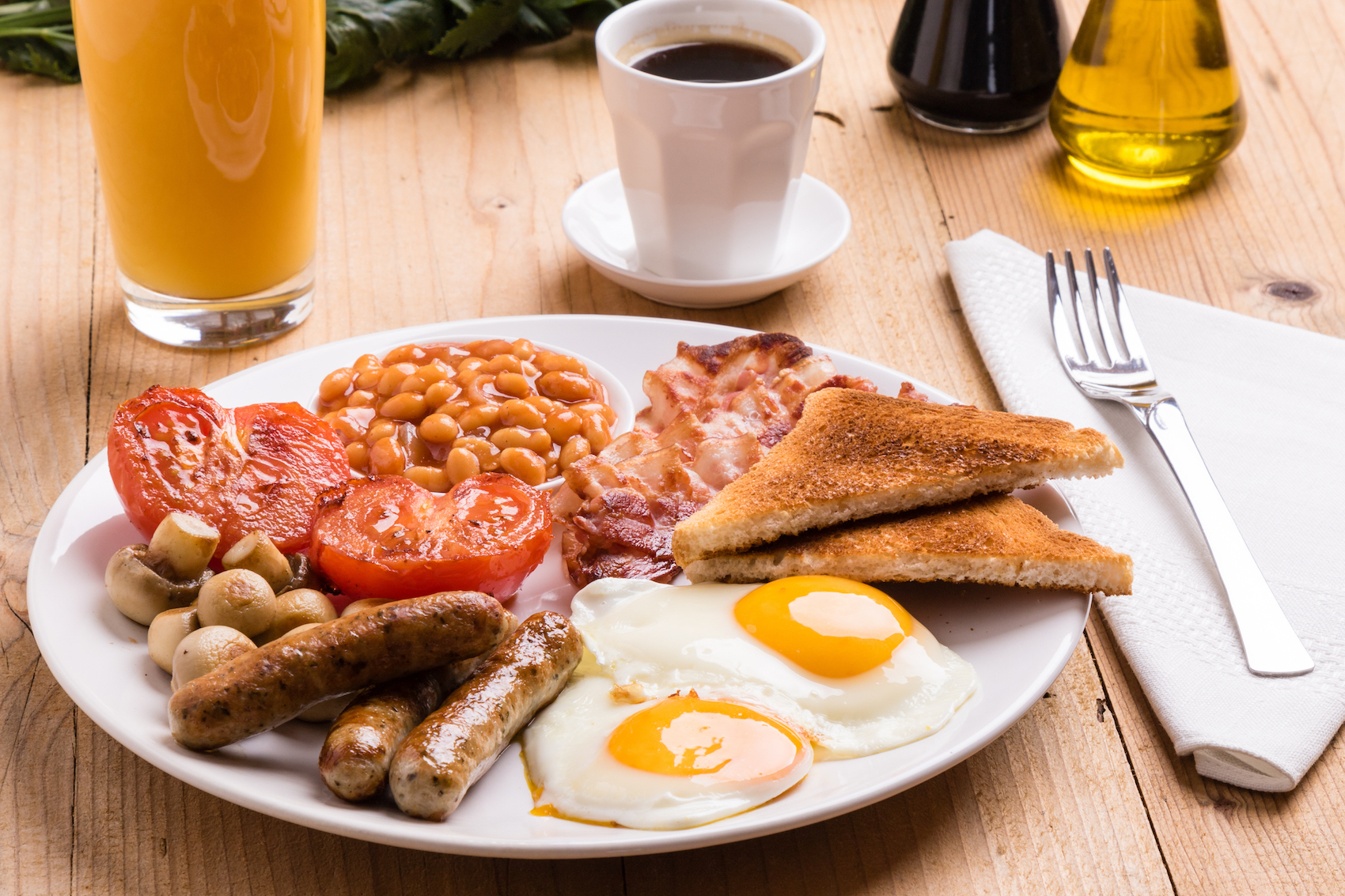 Идти завтракать на английском. Английский завтрак. Традиционный британский завтрак. Британский завтрак с кофе. Завтрак фото.