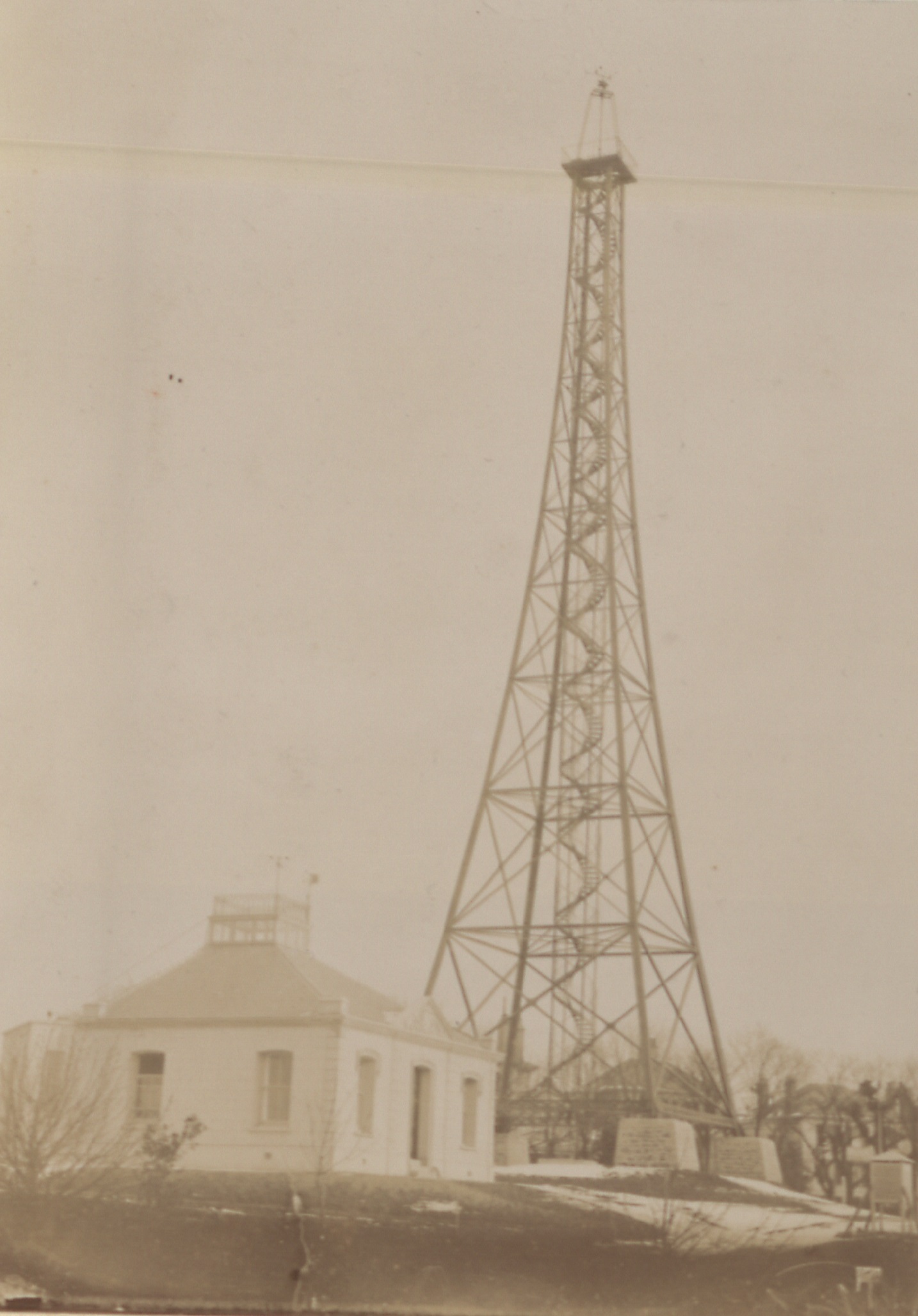 Image_of_the_observatory_and_tower_Jersey_Heritage.jpg