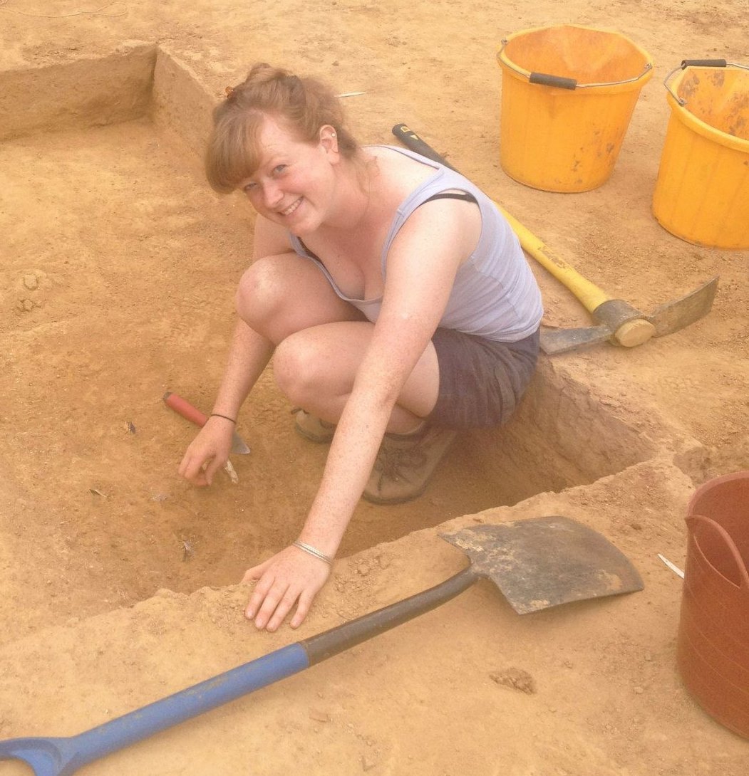 Josie_Mills_in_Jersey_excavating_at_Les_Varines.jpg
