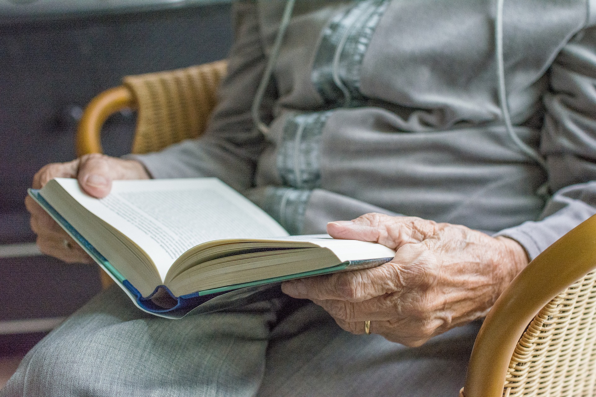 elderly_reading_book.jpg