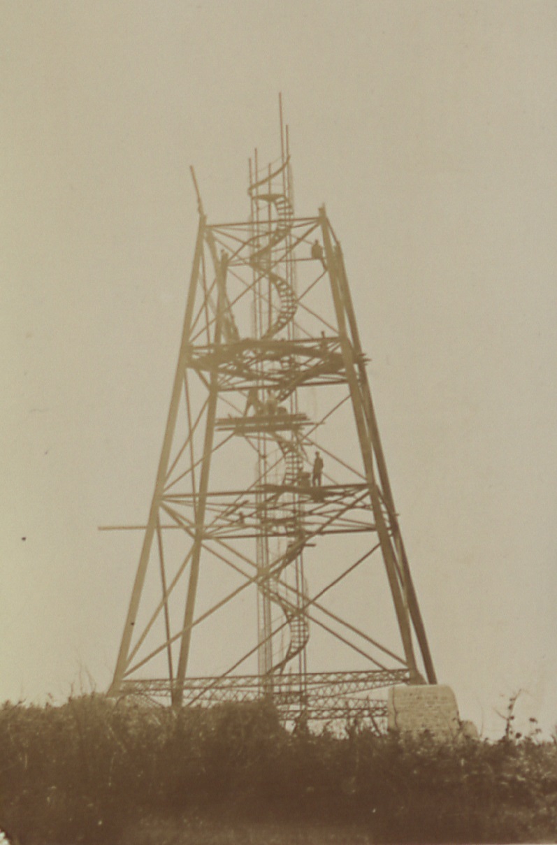 Image_of_the_tower_under_construction_on_11_October_1894_Jersey_Heritage.jpg