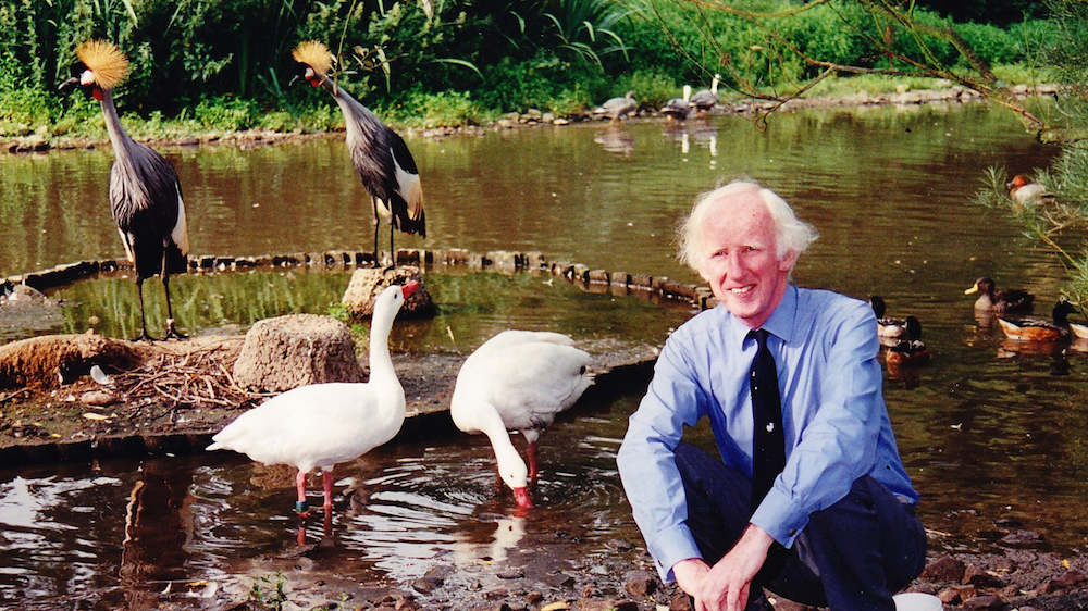 Jeremy_Mallinson_with_grey_crowned_cranes.jpg