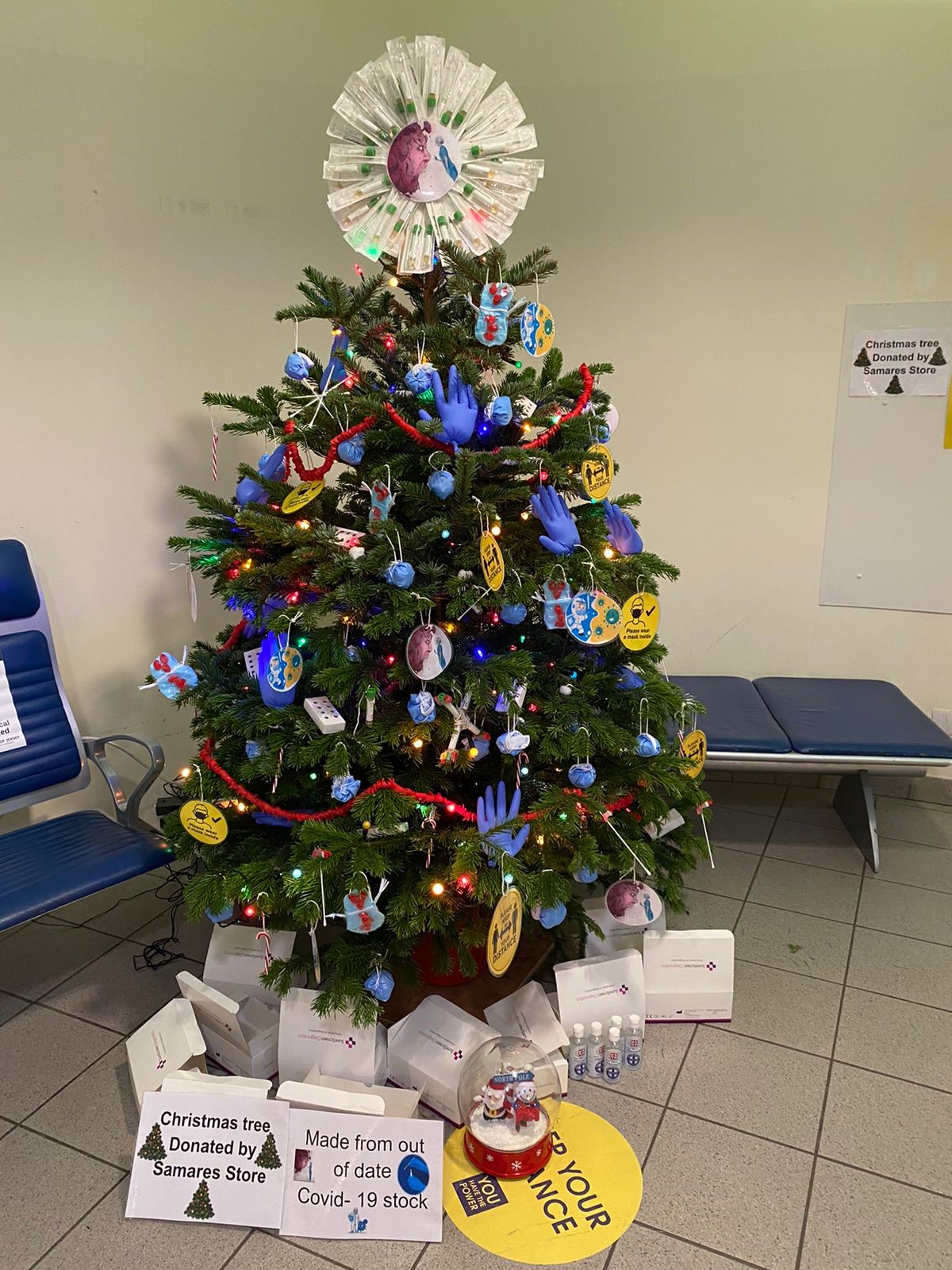 Covid Airport Christmas tree 2021.jpg