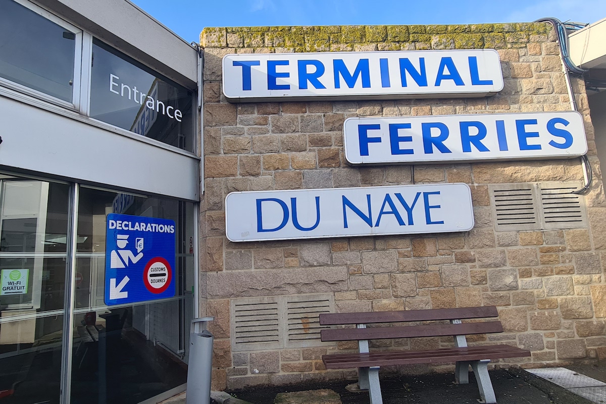 ferry_terminal_saint malo6.jpg
