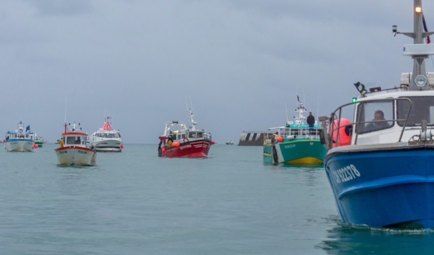 fishing boats protest.jpg