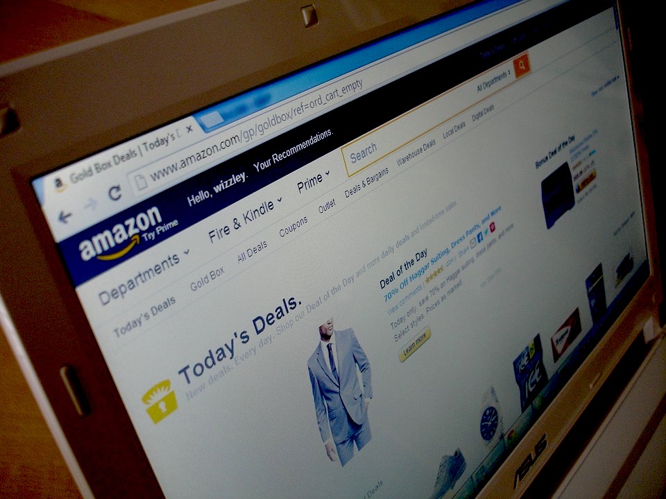 amazon-onlineshopping-retail.jpg