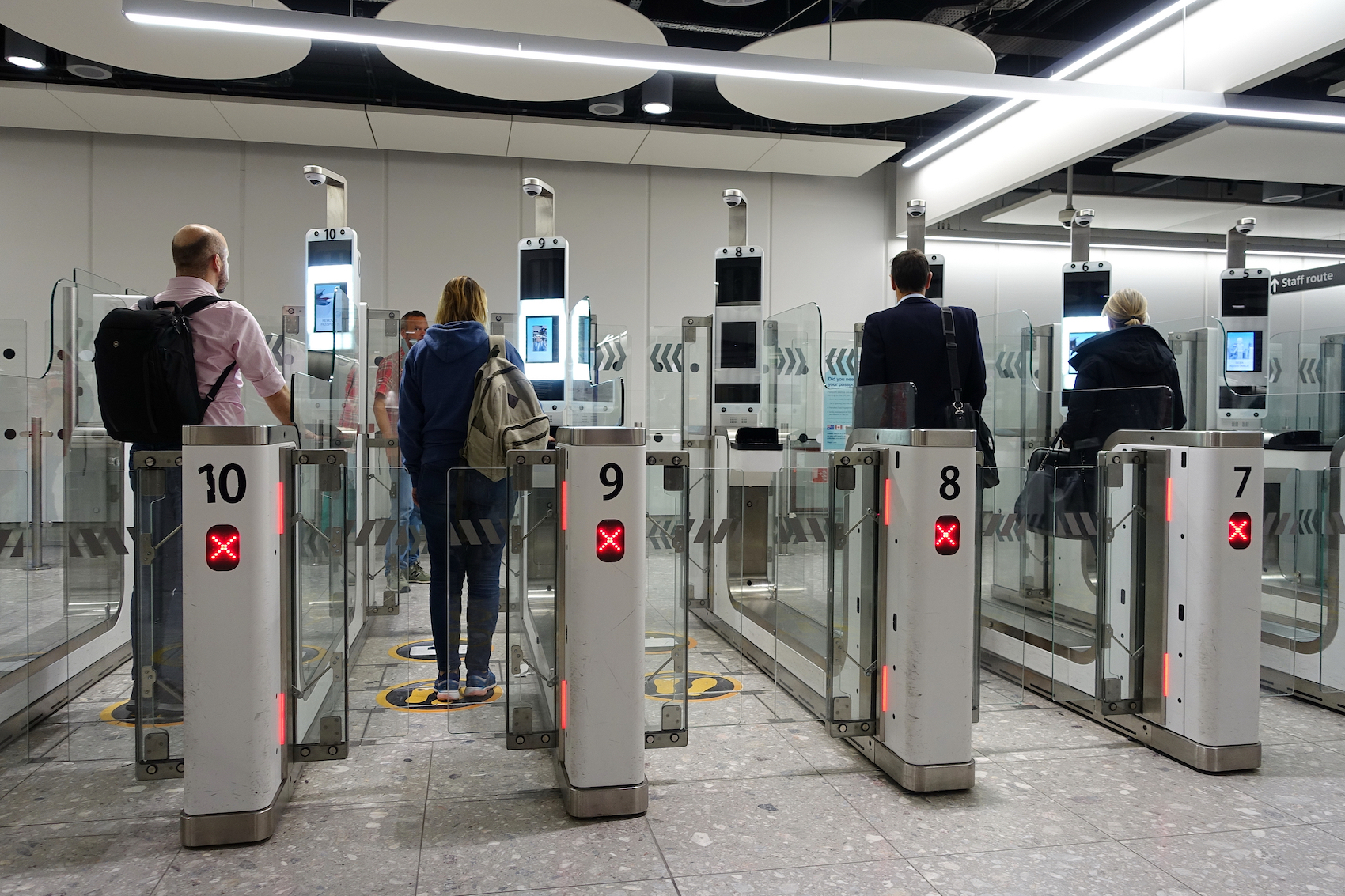 Heathrow e-gates 