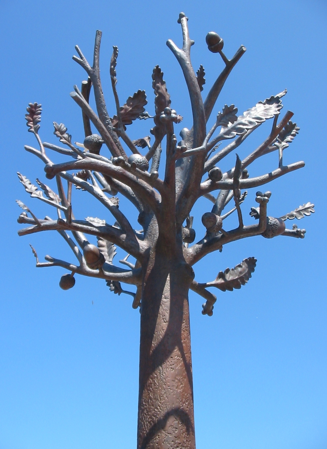 Freedom_Tree_sculpture_St_Helier_Jersey - CREDIT: Man Vyi