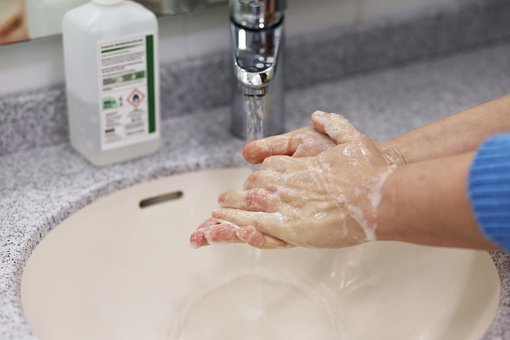 wash-hands-4906750__340.jpg