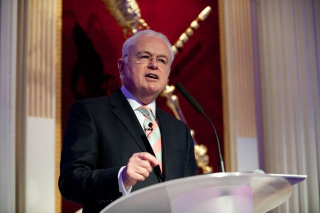 Martyn Lewis to address charities agm