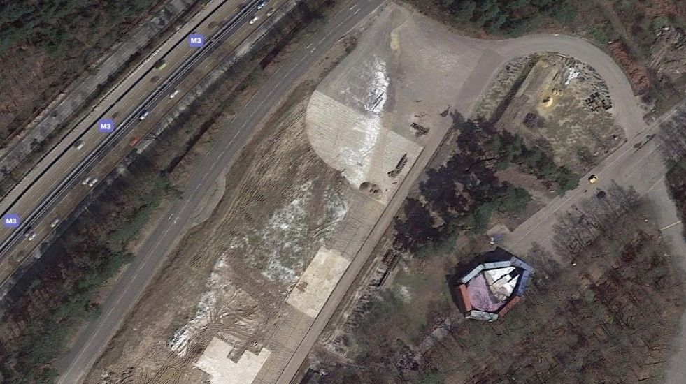 The Millennium Falcon has been spotted next to a motorway in Surrey