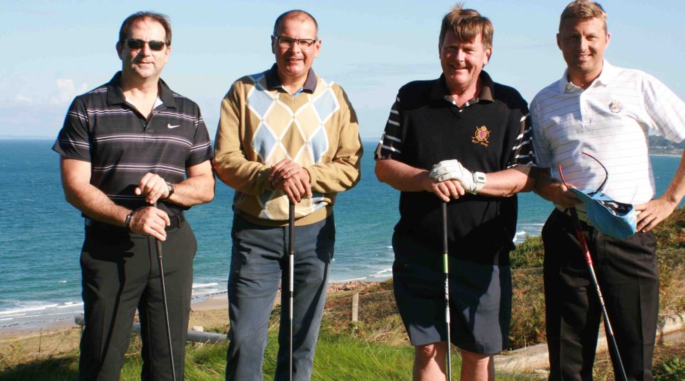 Golfers raise £10,000 for Island charity