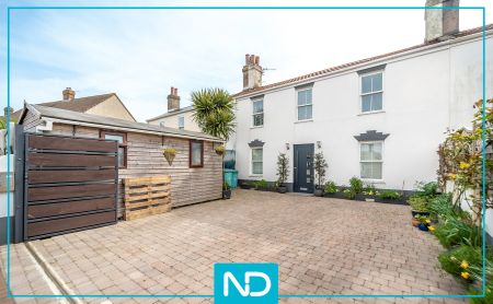 St Saviour - Two Bedroom Home With Patio Garden And Parking 