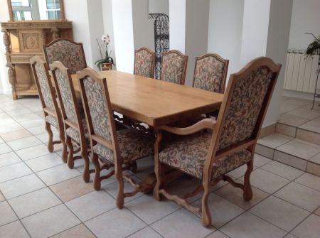 Oak Dining Table and Chairs 