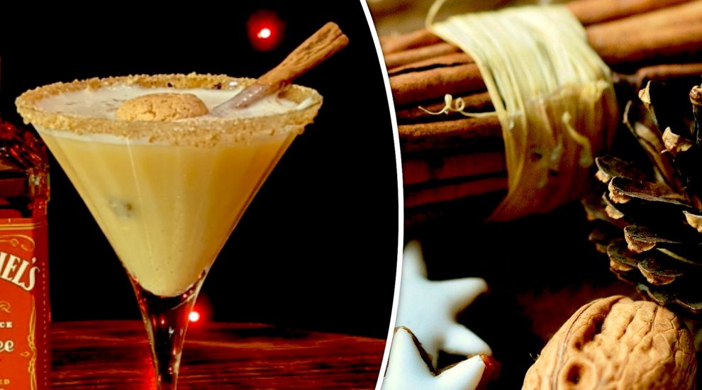 FESTIVE COCKTAILS: Together in cinnamon dreams...