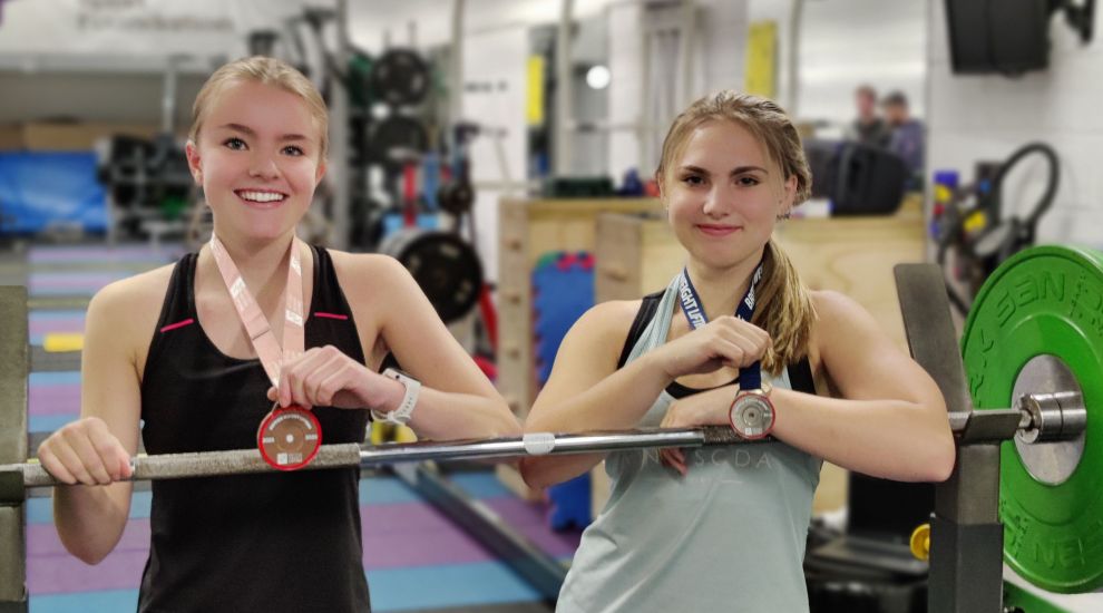 Teen weightlifters score medals at Nationals