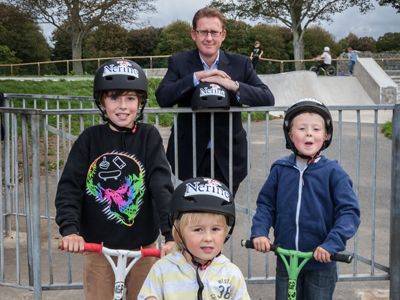 Nerine gets on board supplying skaters with helmets