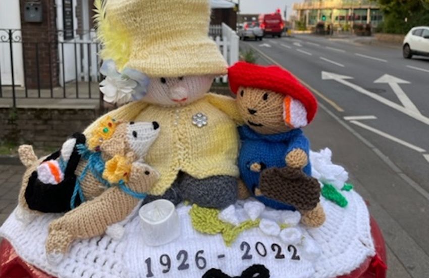 Jersey’s ‘Knitting Banksy’ in Paddington tribute to Her Majesty