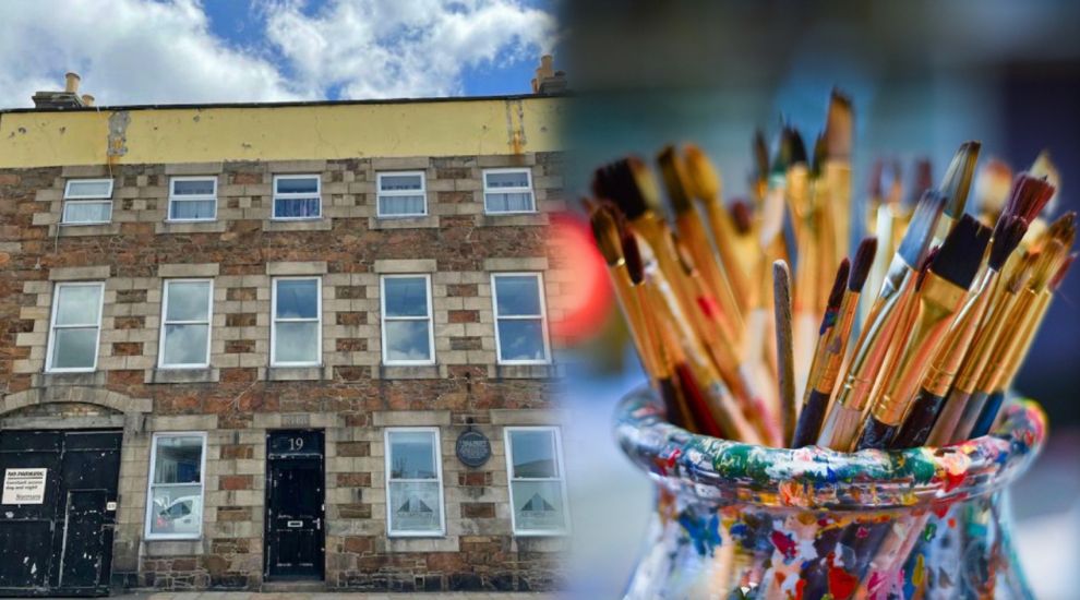Bid to transform harbourside 'merchant's house' to art studios