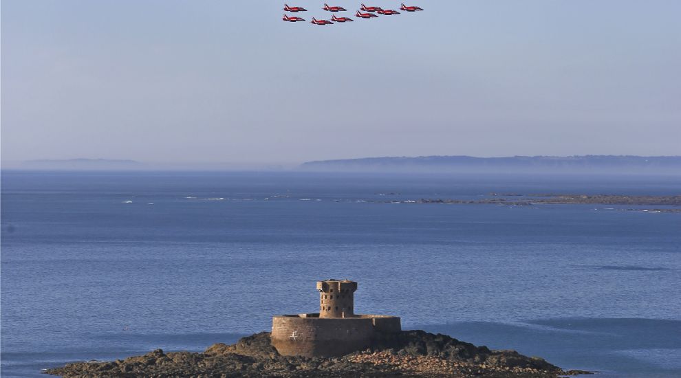 Red Arrows to stop in Jersey… out of sight