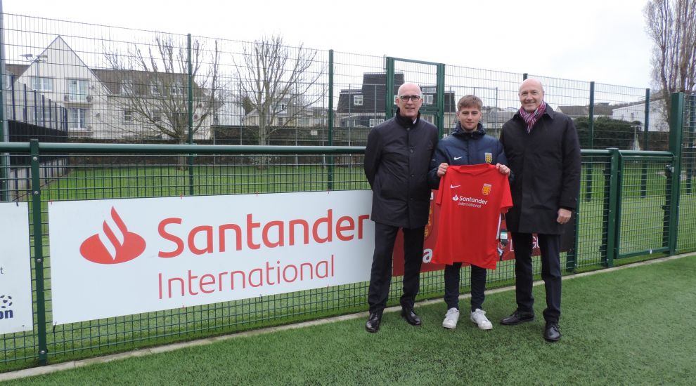 Santander International backs JFA’s new Walking Football League