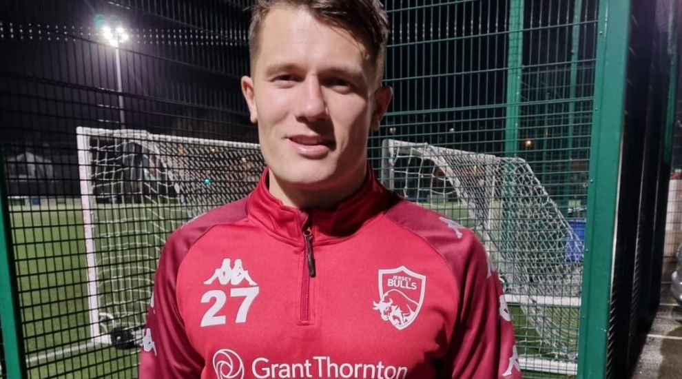 WATCH: Jersey Bulls sign former Bristol City youth player