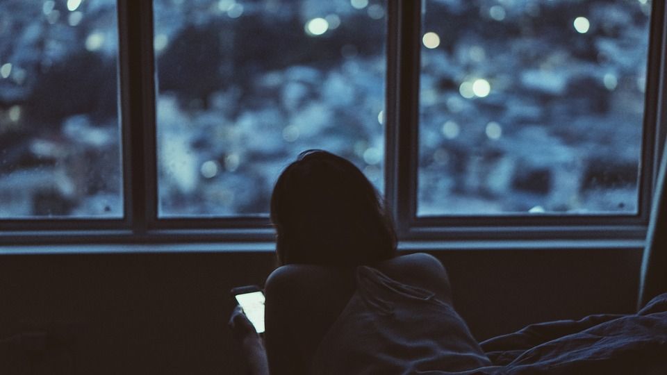 'Sexting' places students at risk of breaking child porn laws