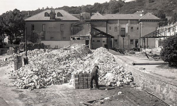 Demolition_of_fire_site_June_1938_JEP_Photo_Archive.jpg