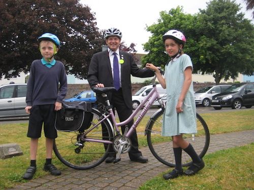 Transport Minister heads back to school