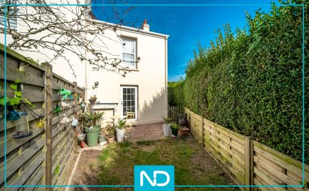 St Peter - Two Bedroom Cottage With Garden And Parking 
