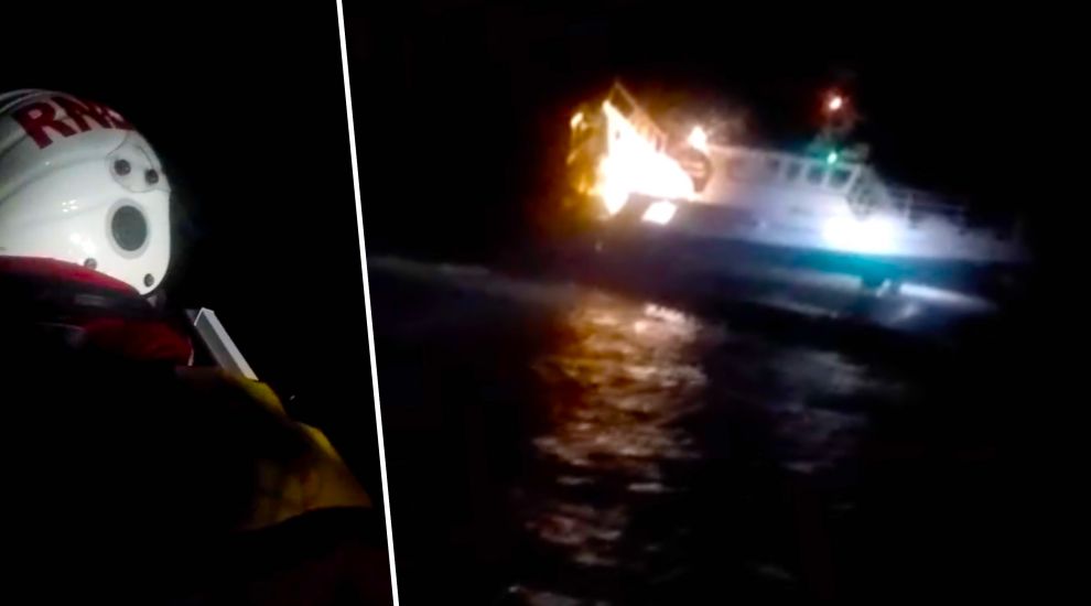 WATCH: French fishers – and rescuers - winched by helicopter after boat strikes Écréhous rocks