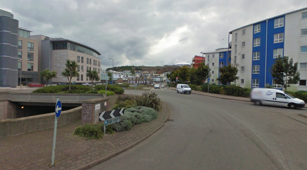 Witnesses of roundabout punch sought