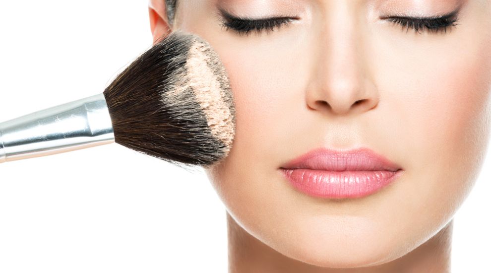 Natural look to dictate cosmetic trends for 2015