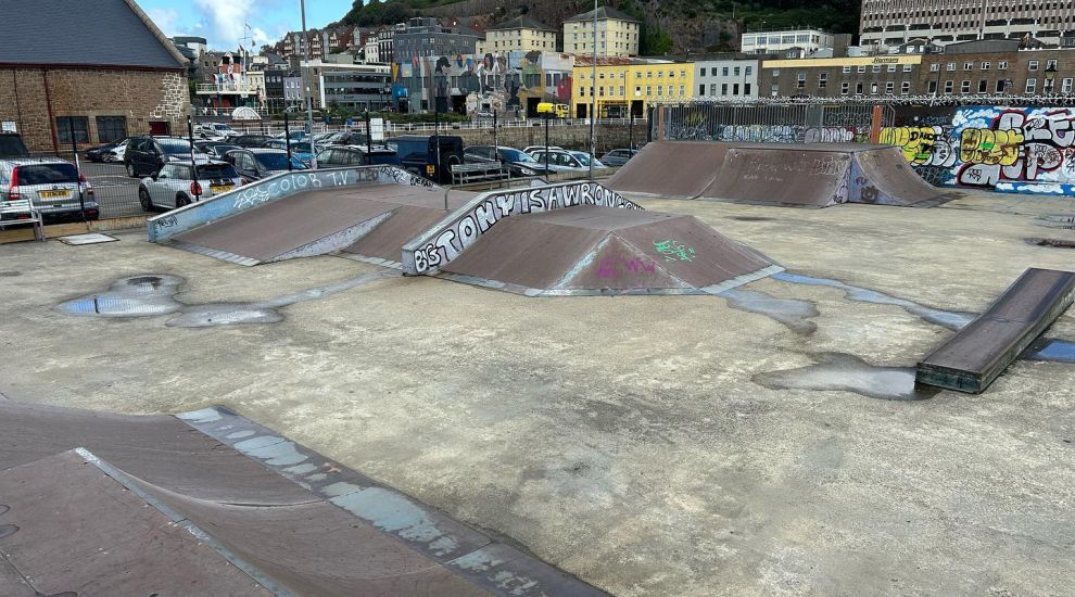 Skate-friendly street furniture built in time for harbour skatepark closure