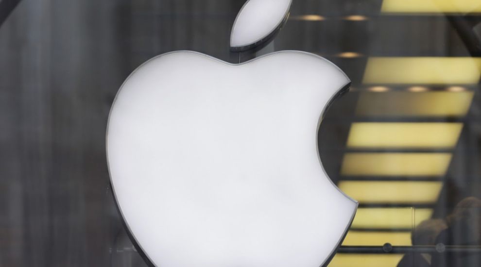 iTunes and other Apple services are experiencing issues