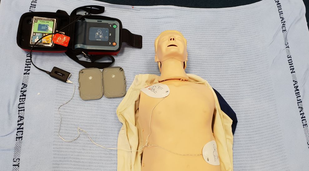 WATCH: Do you know how to use a defibrillator?