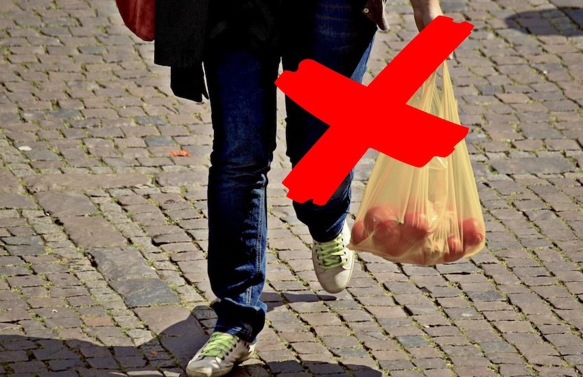 Plastic bag ban pressure grows