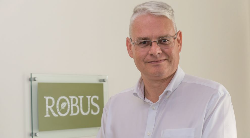 Longevity swap expert joins Robus