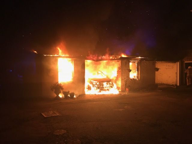 Fire destroys garage in St Ouen