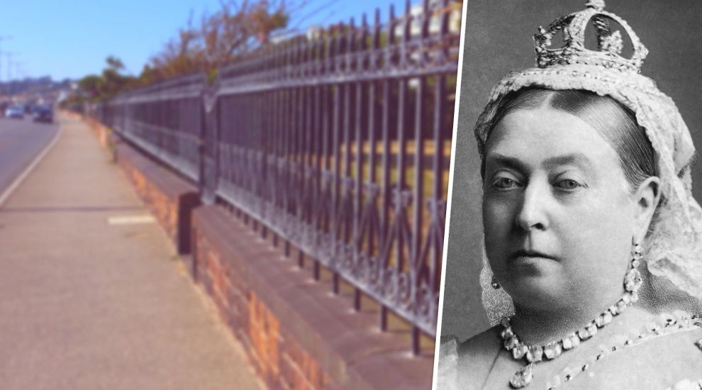 Planning blunder results in “sub-standard” replacement for historic railings