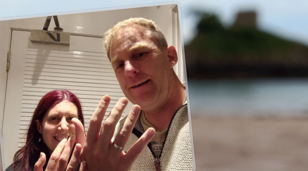 Detectorist plan reunites honeymooners with lost ring