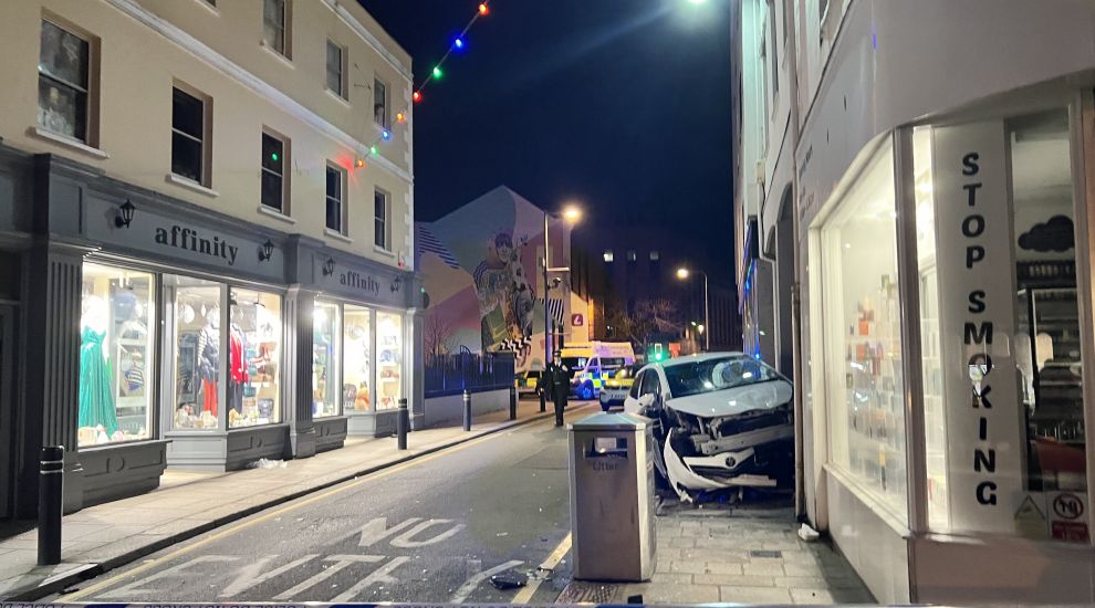 Car crashes into building at La Colomberie