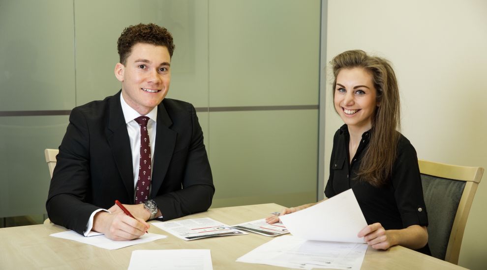 Ravenscroft appoints two trainee stockbrokers