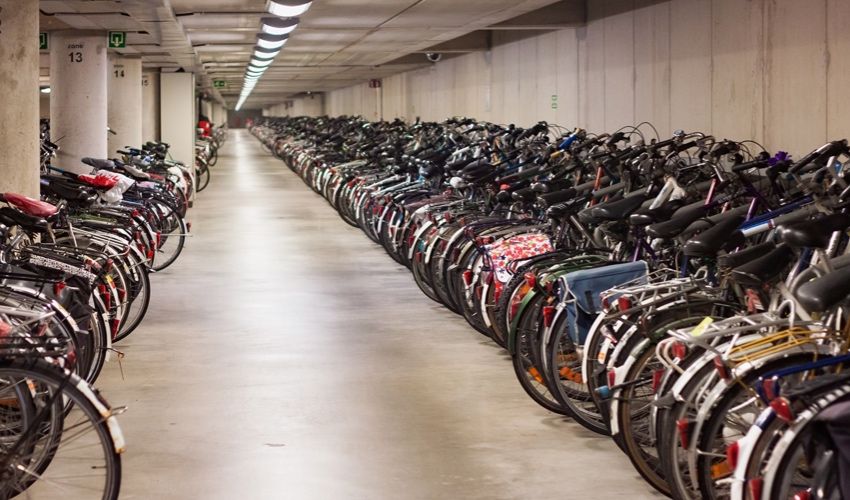 Calls for bicycle parking and changing rooms in multi-storeys