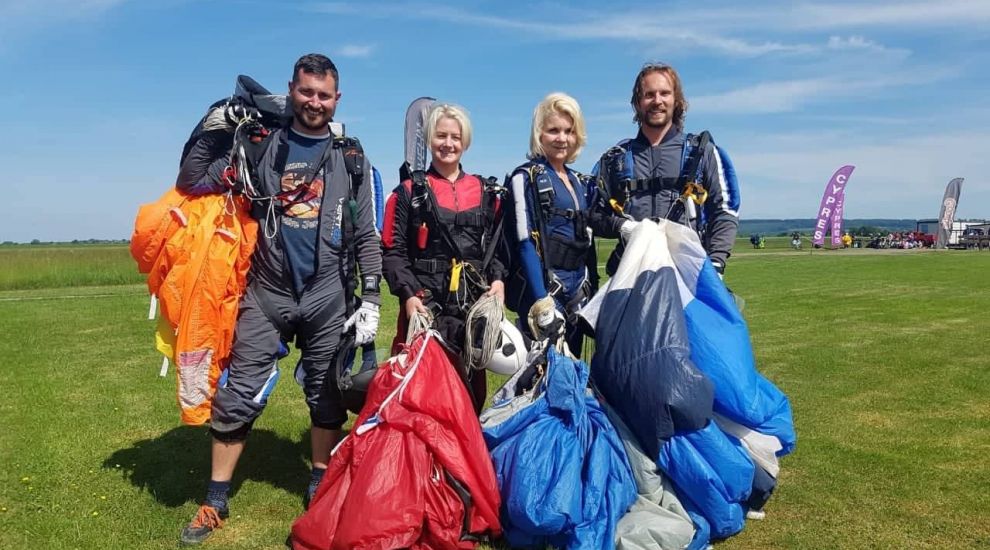 Gold again for Jersey skydiving team