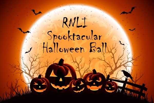 L’Horizon hosts a spooktacular Halloween charity ball for RNLI